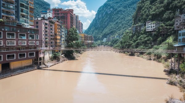 中金汇融配资 中国最不卷的“一线城市”，生活松弛，人均自来熟