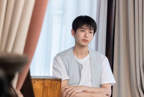 申宝配资 看不出彭昱畅31了 网友感叹“这就是早睡早起的效果吗”